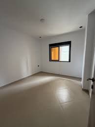 A louer Parakou quartier Arafate, maison 01 chambre salon sanitaire