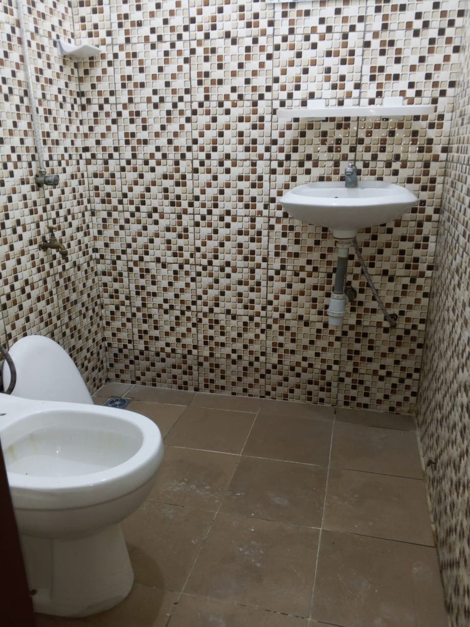 APPARTEMENT 3 CHAMBRE SALON SANITAIRE 1er ÉTAGE SEUL — photo 6